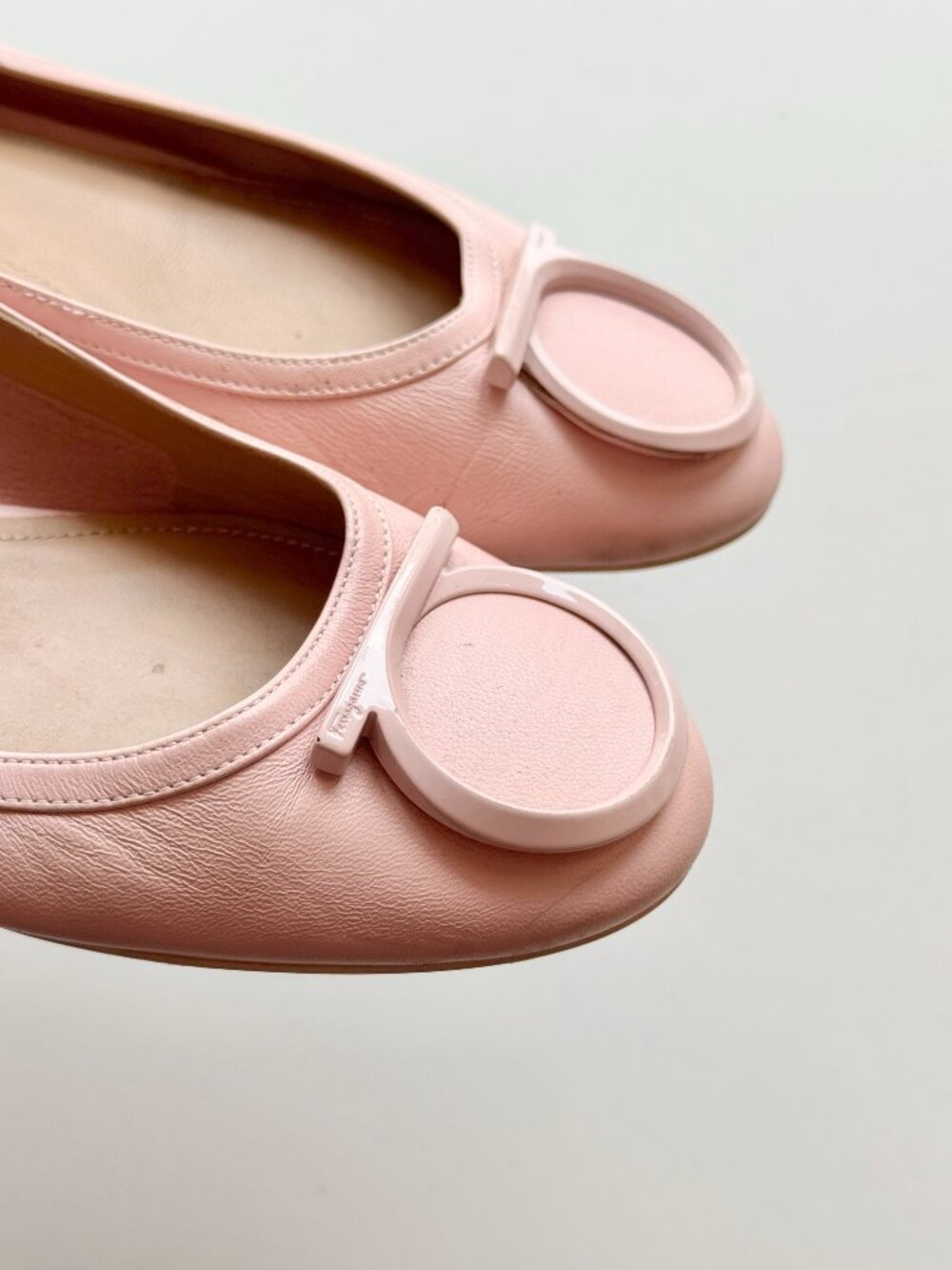 SALVATORE FERRAGAMO Ena Ballet Pink Leather Gancini Ballerina Flats, Size 8 - Picture 6 of 16